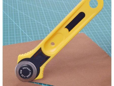 28mm Roller Round Rotary Cutter Knife Fashion